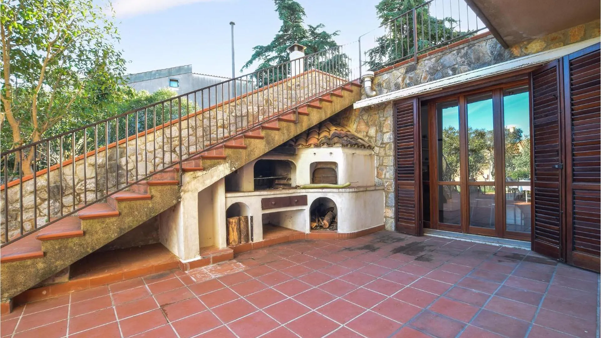 4 Bedroom Stunning Home In Trabia