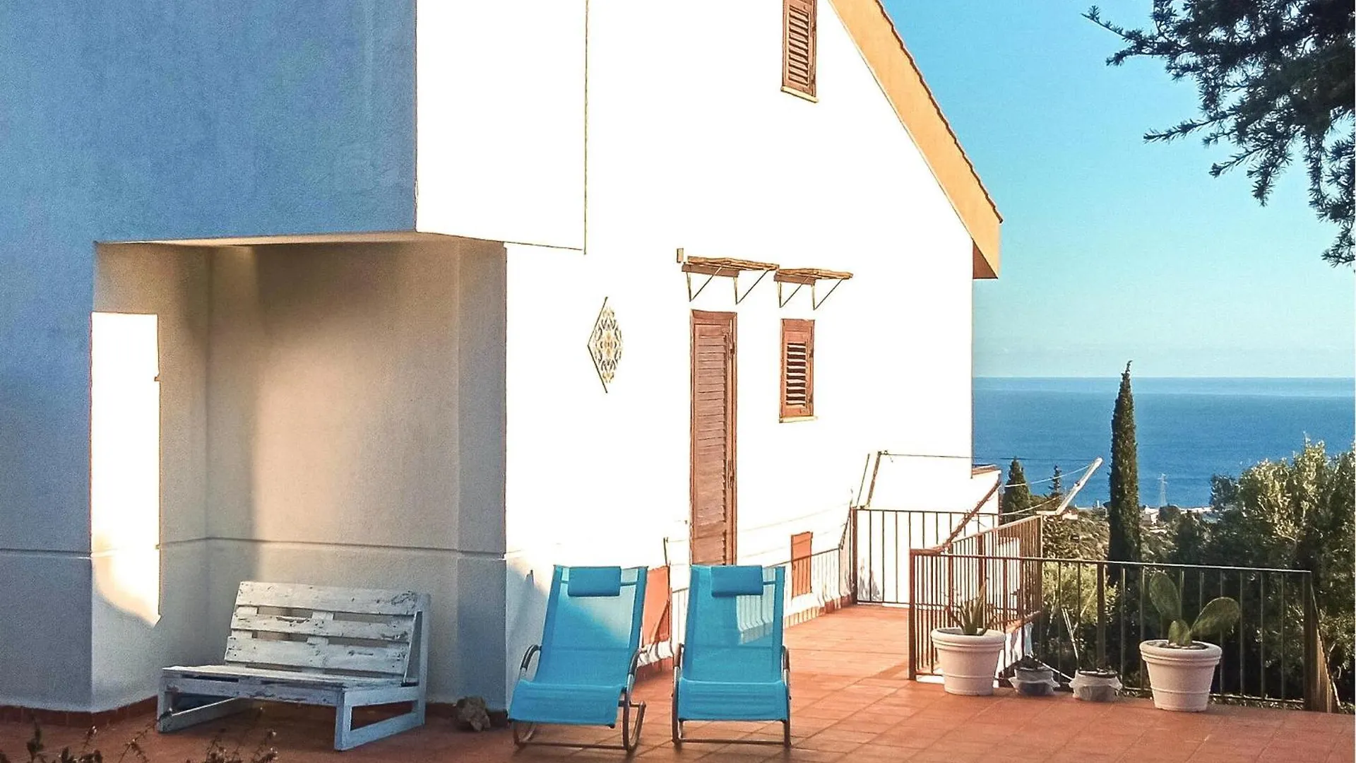 4 Bedroom Stunning Home In Trabia