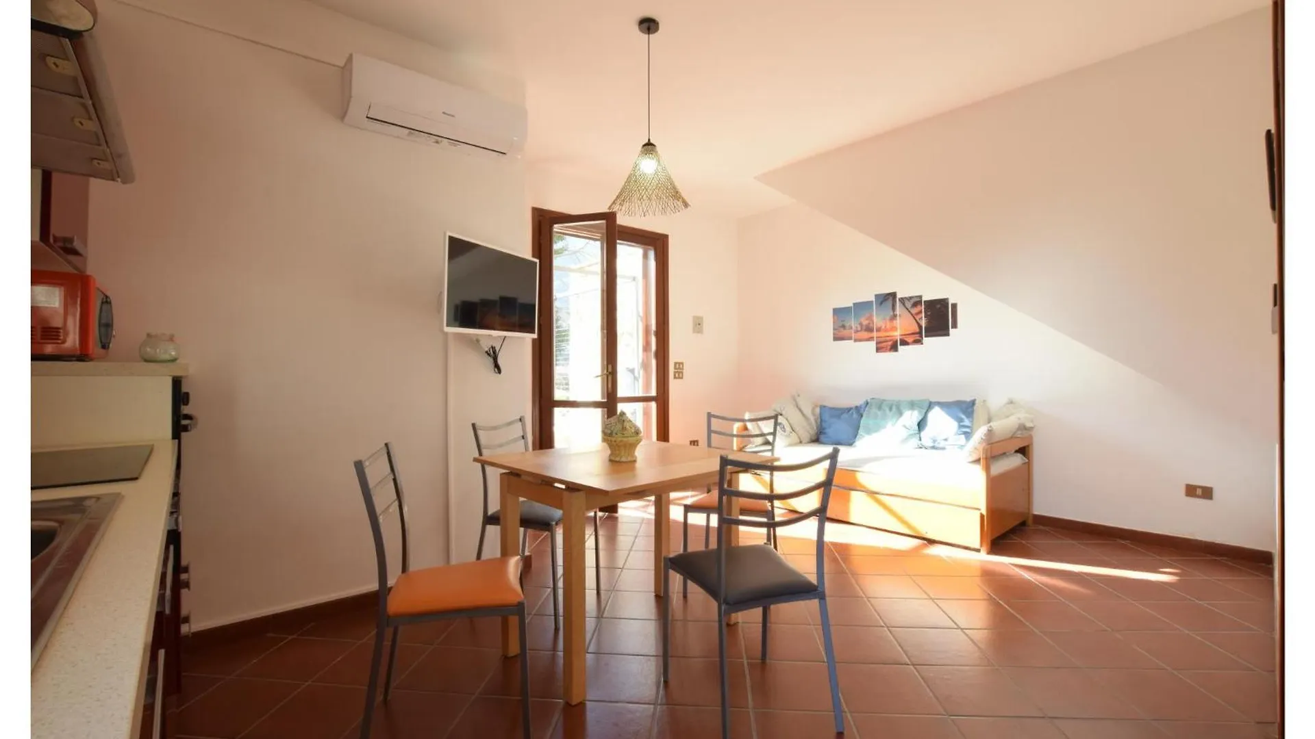 Ferienhaus 4 Bedroom Stunning Home In Trabia