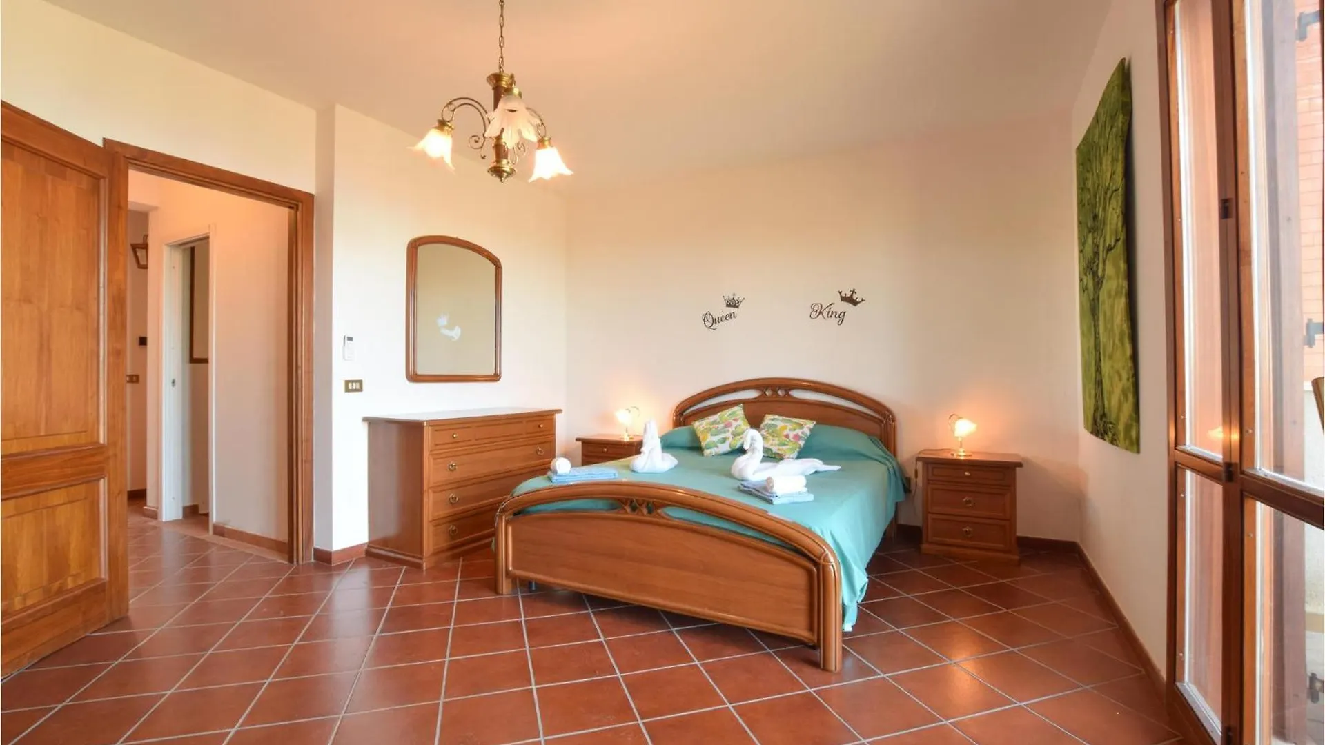 Ferienhaus 4 Bedroom Stunning Home In Trabia