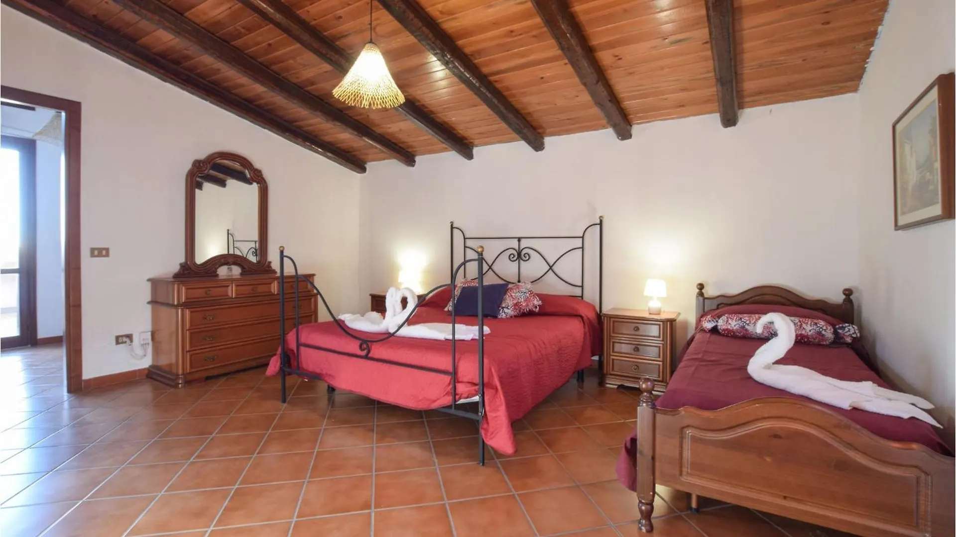 4 Bedroom Stunning Home In Trabia 0*,  Italien